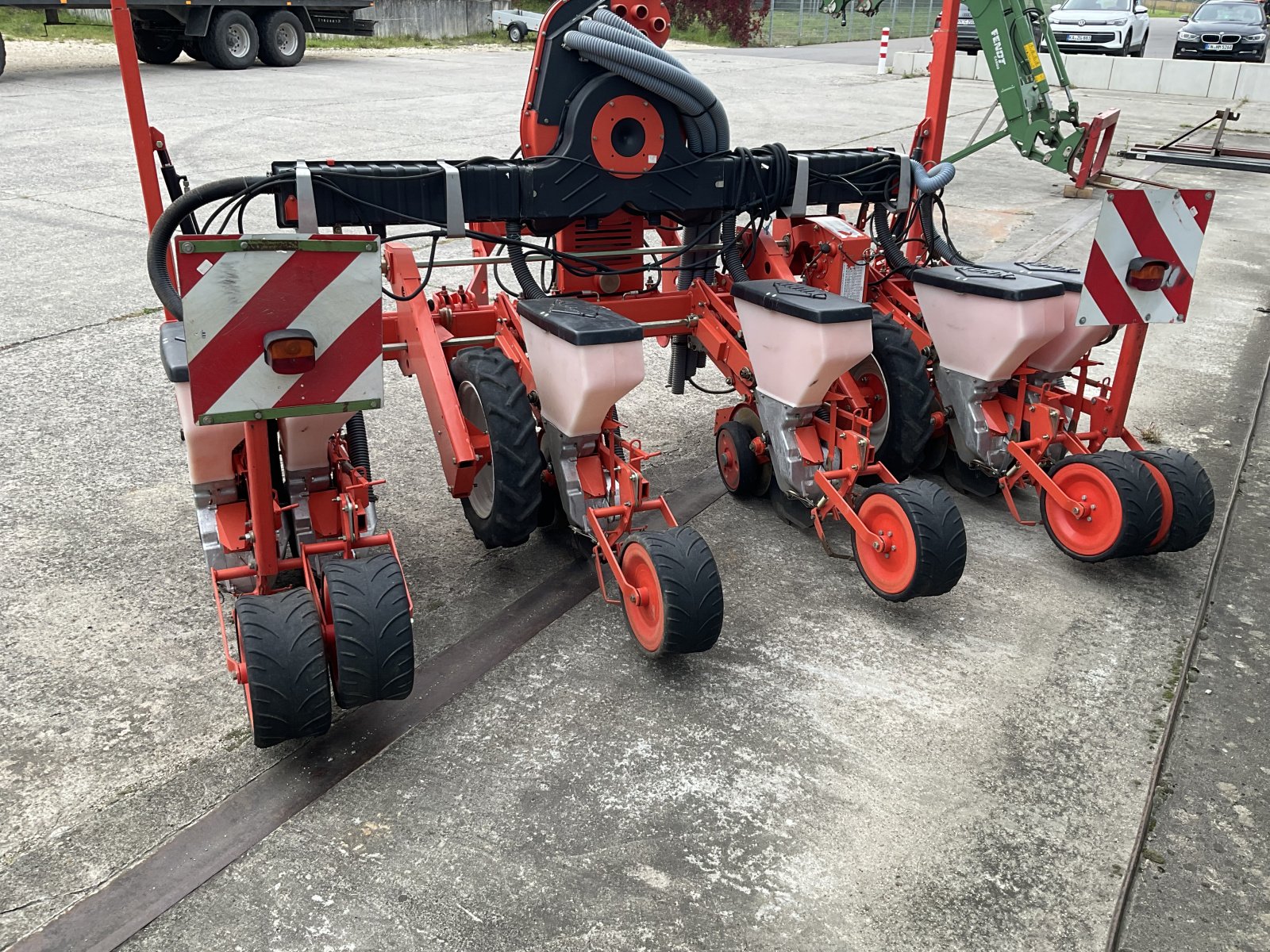 Einzelkornsägerät des Typs Kuhn 6 Reihen, Gebrauchtmaschine in Mühlhausen-Ehingen (Bild 3)