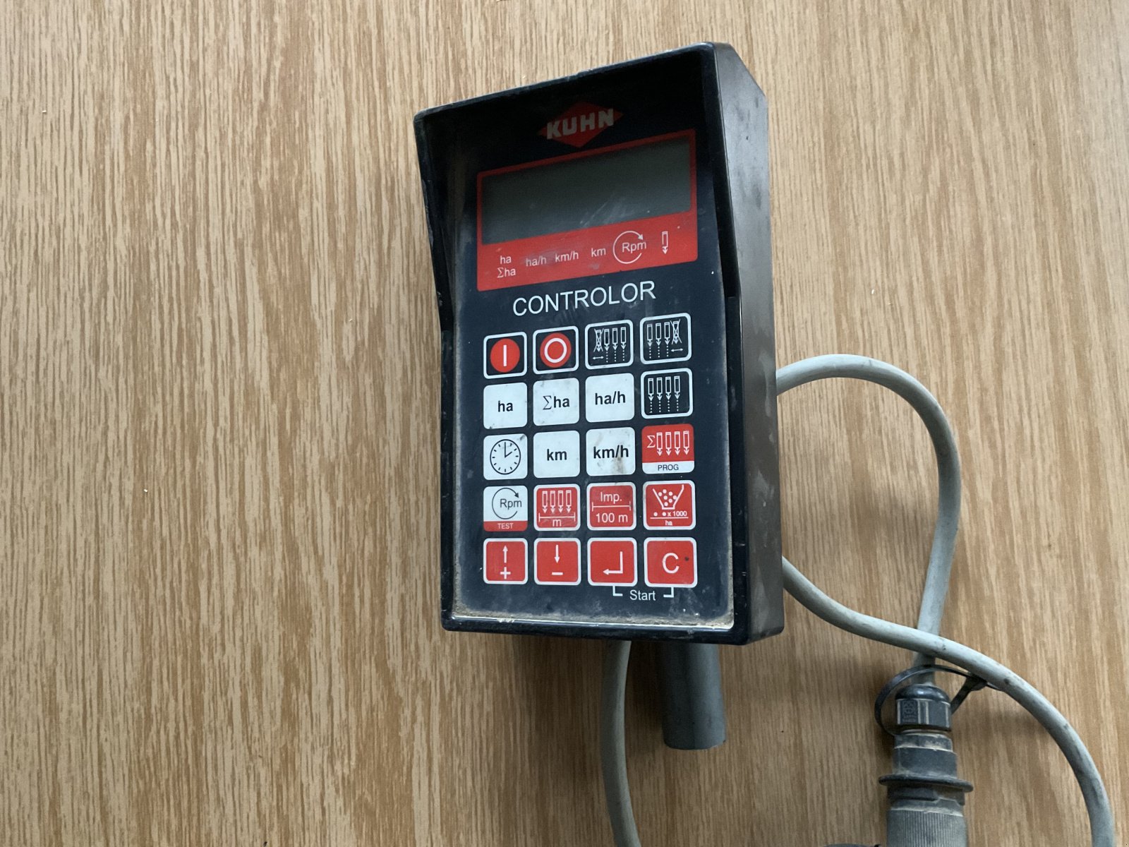 Einzelkornsägerät des Typs Kuhn 6 Reihen, Gebrauchtmaschine in Mühlhausen-Ehingen (Bild 6)