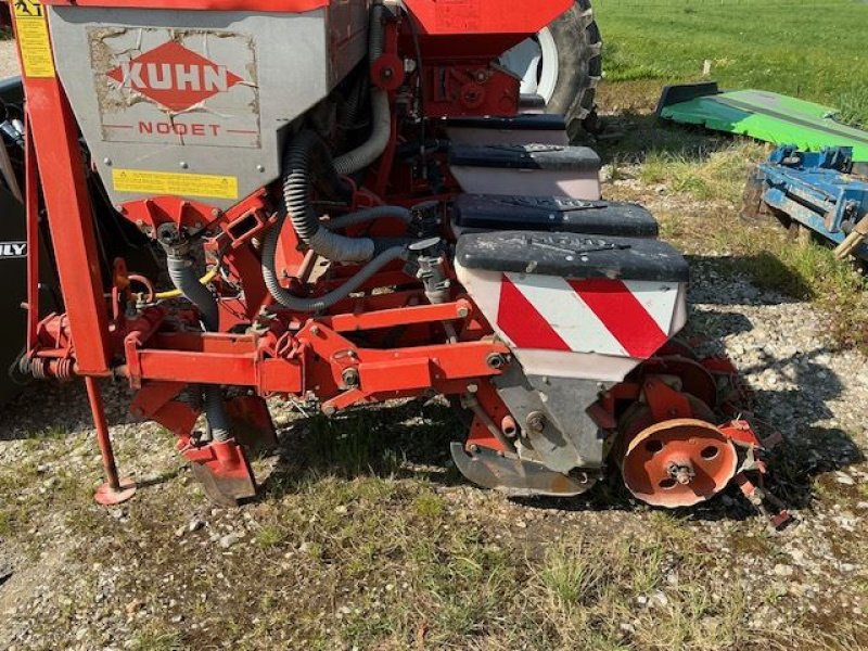 Einzelkornsägerät tip Kuhn 6RGS, Gebrauchtmaschine in les hayons (Poză 2)