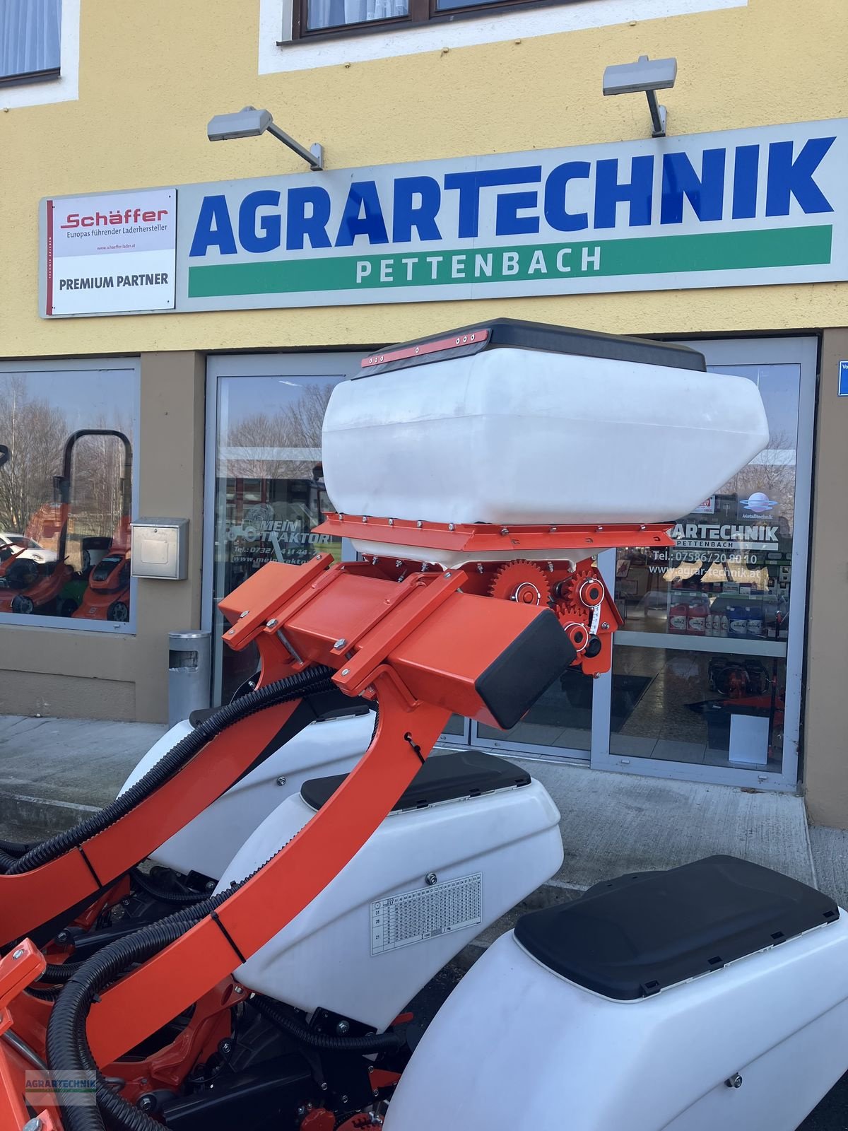 Einzelkornsägerät des Typs Kuhn KOSMA M 3M00, Neumaschine in Pettenbach (Bild 8)