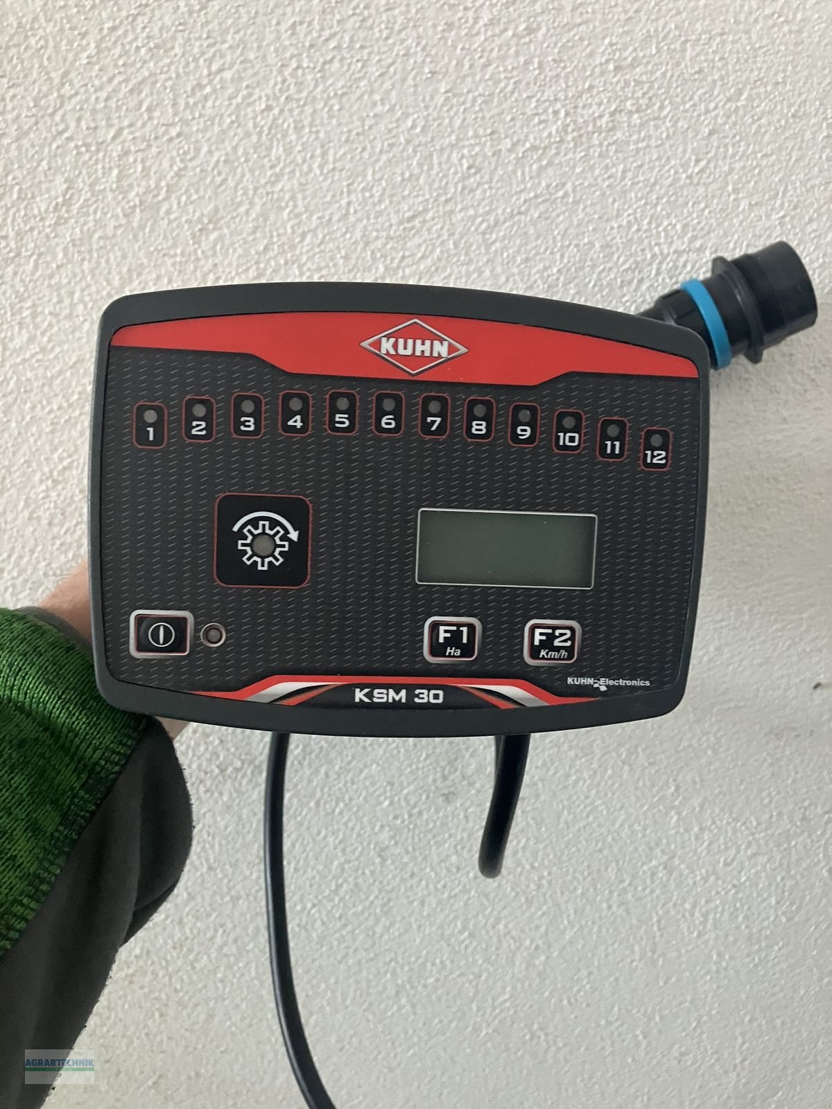 Einzelkornsägerät des Typs Kuhn KOSMA M 3M00, Neumaschine in Pettenbach (Bild 17)