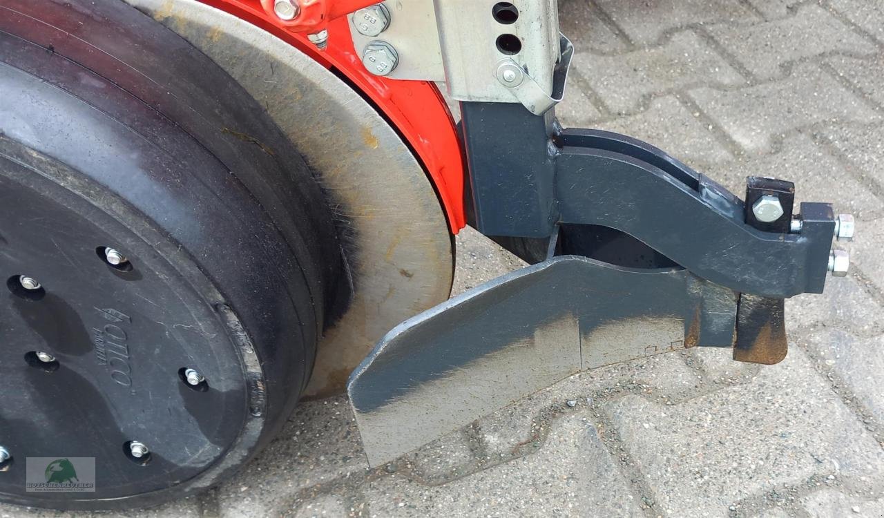 Einzelkornsägerät of the type Kuhn Kosma TD Mais, Neumaschine in Triebes (Picture 6)