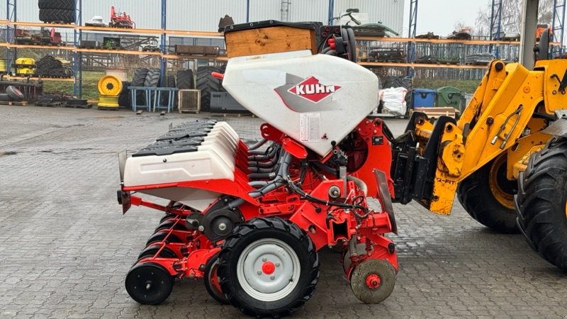 Einzelkornsägerät del tipo Kuhn Maxima 2 8-reihig starr 45 cm Raps/Mais, Gebrauchtmaschine In Neubrandenburg (Immagine 5)