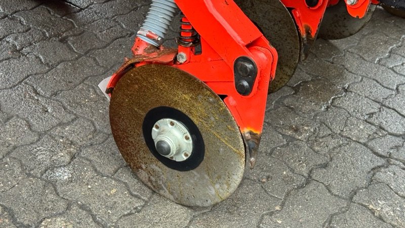 Einzelkornsägerät del tipo Kuhn Maxima 2 8-reihig starr 45 cm Raps/Mais, Gebrauchtmaschine In Neubrandenburg (Immagine 12)