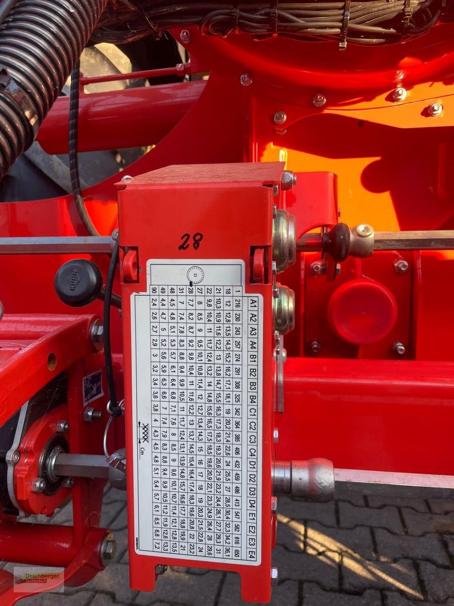 Einzelkornsägerät типа Kuhn Maxima 3 R - 8 reihig, Gebrauchtmaschine в Senftenbach (Фотография 4)