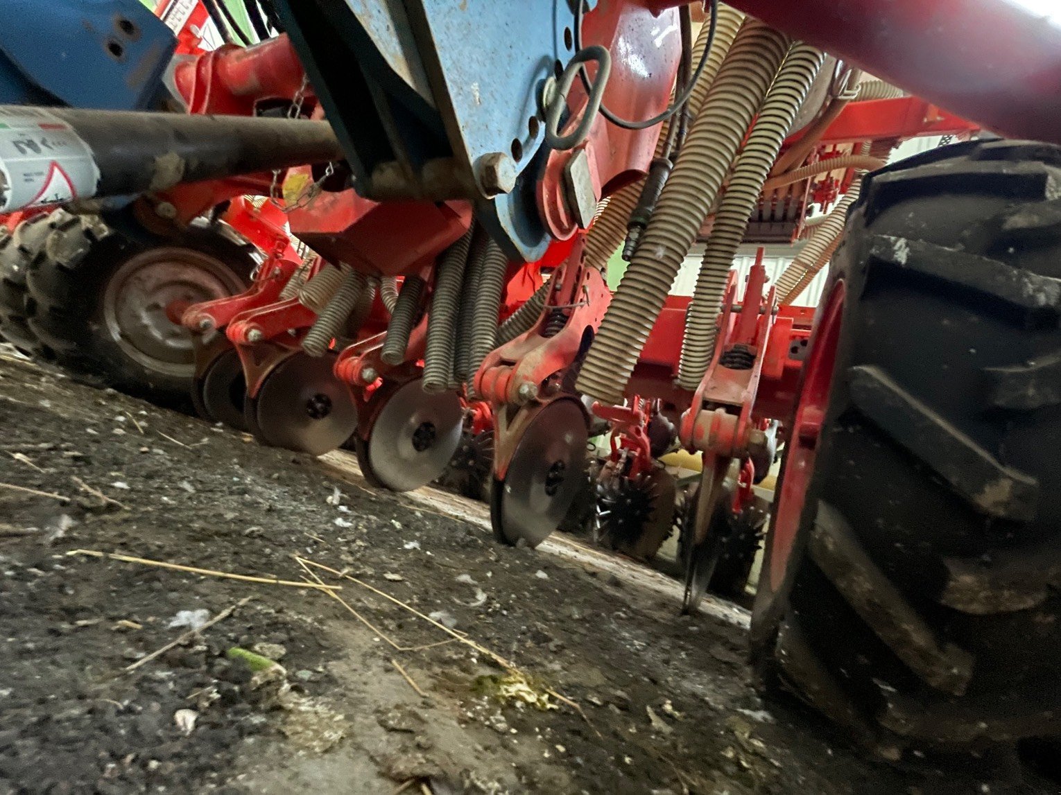 Einzelkornsägerät del tipo Kuhn MAXIMA 3 TIM LARGE, Gebrauchtmaschine en Le Horps (Imagen 10)