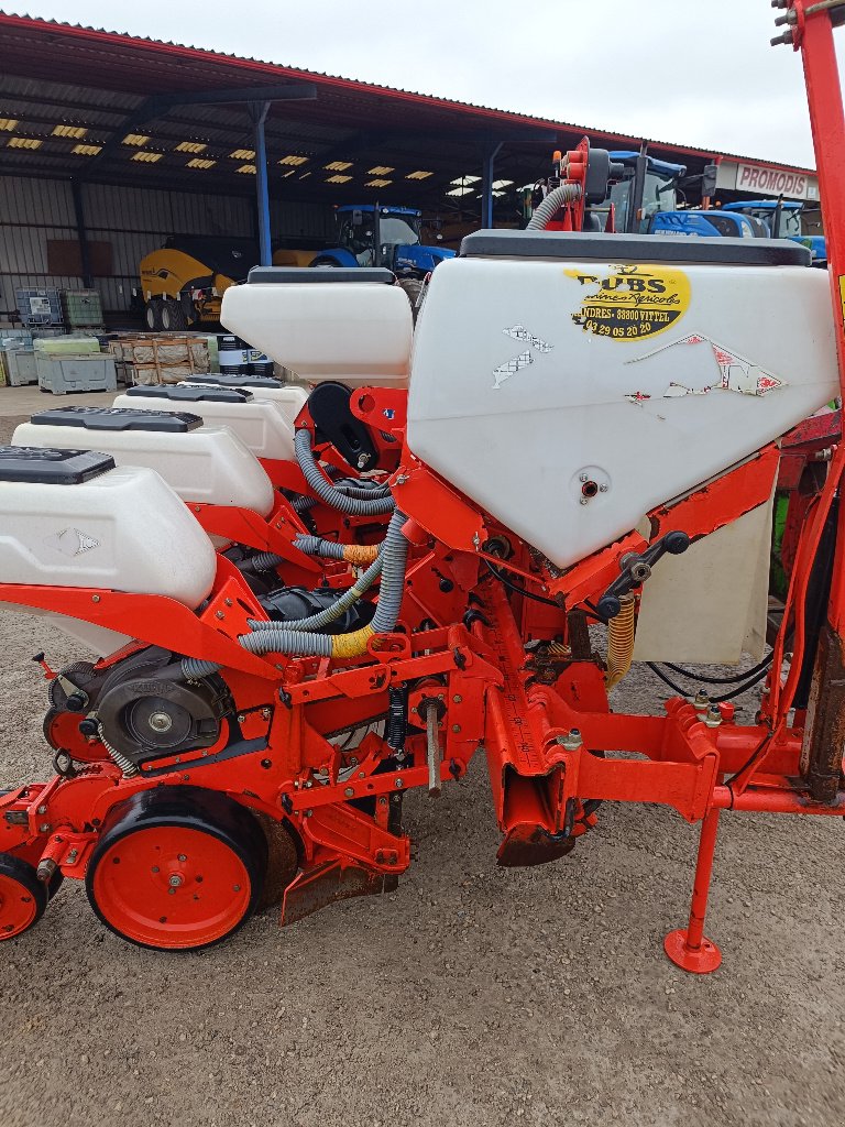 Einzelkornsägerät des Typs Kuhn Maxima 4 rangs, Gebrauchtmaschine in Lérouville (Bild 8)