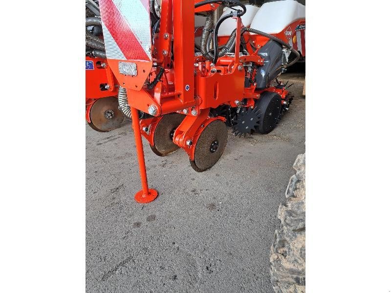 Einzelkornsägerät tipa Kuhn MAXIMA, Gebrauchtmaschine u PONTIVY (Slika 8)