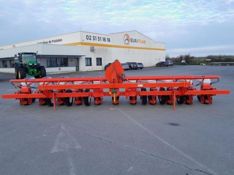 Einzelkornsägerät Türe ait Kuhn MAXIMA2, Gebrauchtmaschine içinde ANTIGNY (resim 2)