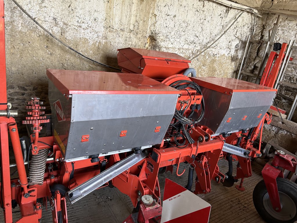 Einzelkornsägerät typu Kuhn PL junior, Gebrauchtmaschine v BRECEY (Obrázek 2)