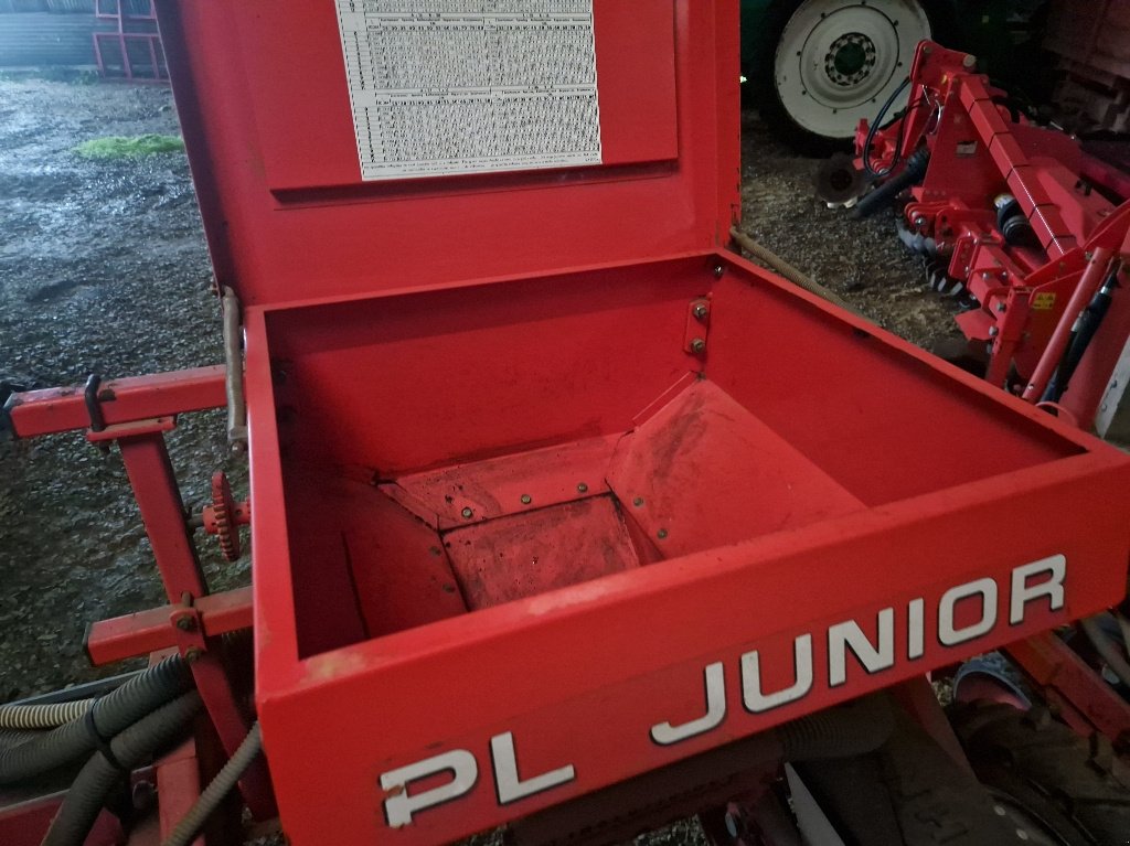 Einzelkornsägerät типа Kuhn PL JUNIOR, Gebrauchtmaschine в VALOGNES (Фотография 7)