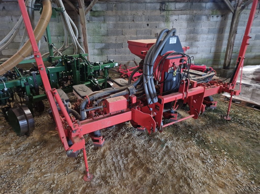 Einzelkornsägerät типа Kuhn PL JUNIOR, Gebrauchtmaschine в VALOGNES (Фотография 3)