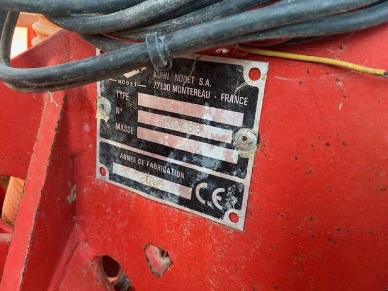 Einzelkornsägerät of the type Kuhn PL JUNIOR, Gebrauchtmaschine in les hayons (Picture 4)