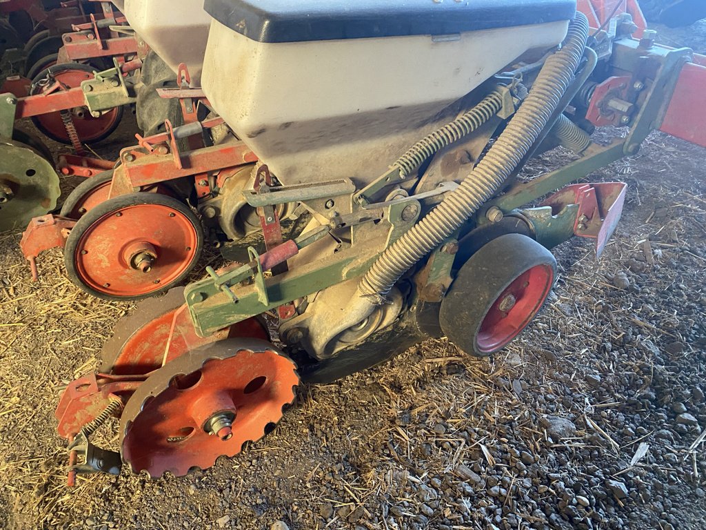 Einzelkornsägerät tip Kuhn PLANTER 14 RANGS, Gebrauchtmaschine in CHEVILLON  (MAIZEROY) (Poză 3)