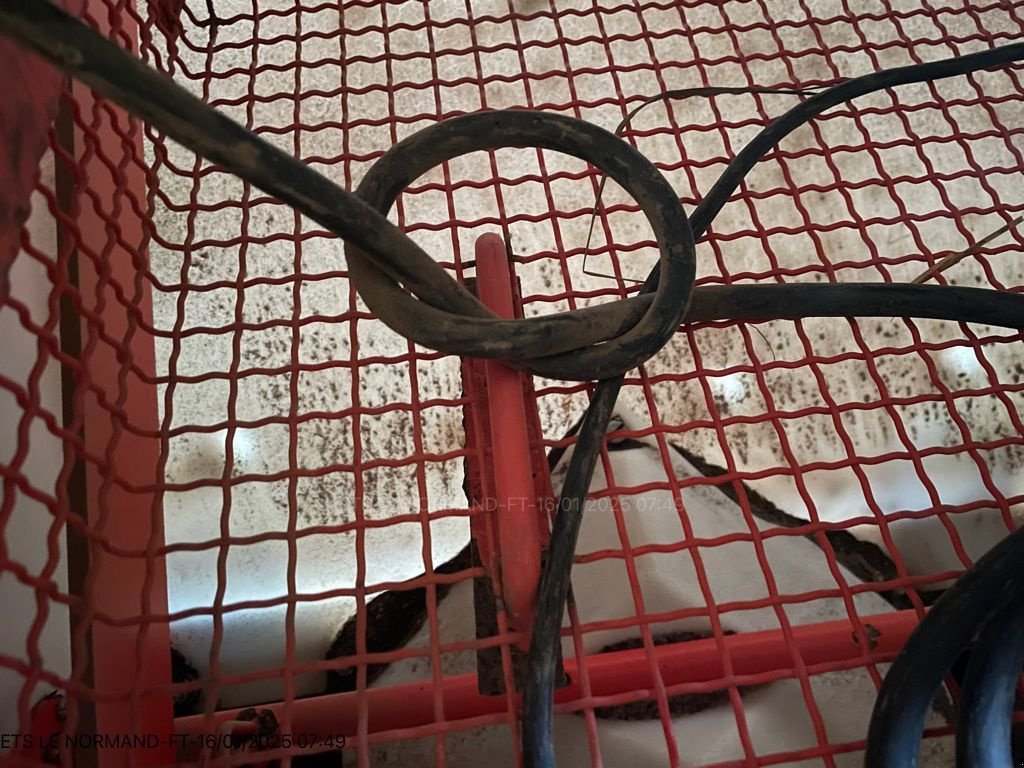 Einzelkornsägerät typu Kuhn PLANTER 3, Gebrauchtmaschine w MALESTROIT (Zdjęcie 4)