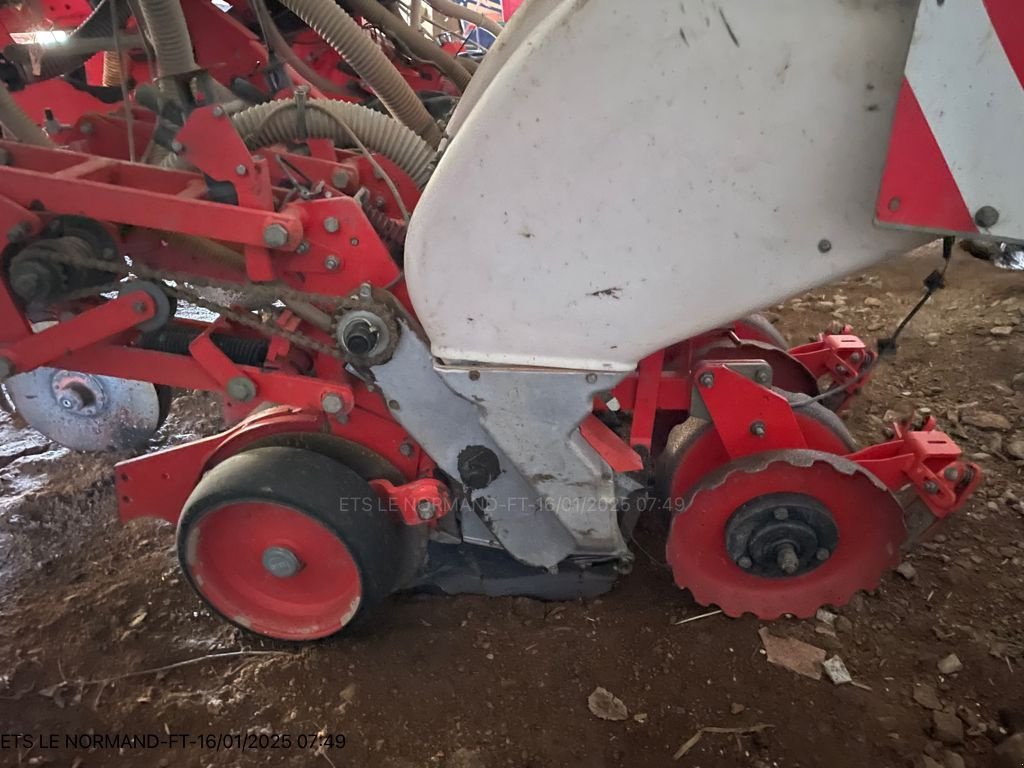 Einzelkornsägerät typu Kuhn PLANTER 3, Gebrauchtmaschine w MALESTROIT (Zdjęcie 6)