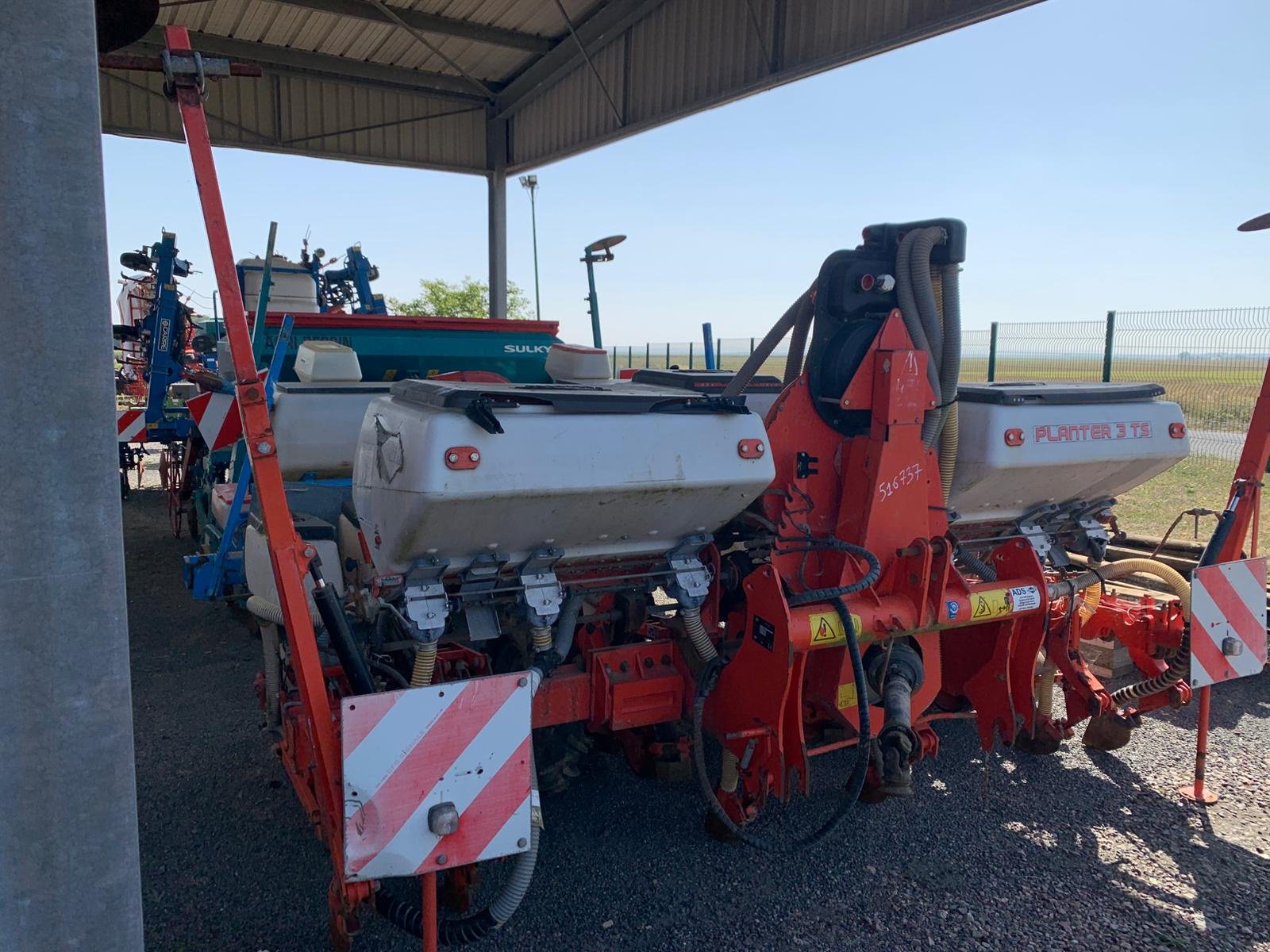 Einzelkornsägerät typu Kuhn PLANTER, Gebrauchtmaschine v CINTHEAUX (Obrázek 8)
