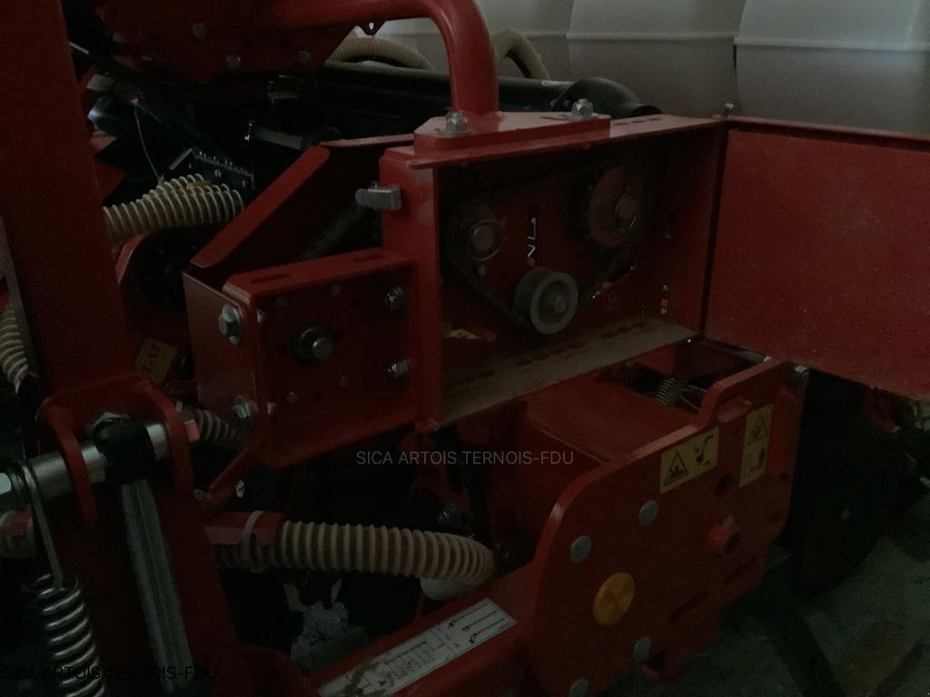 Einzelkornsägerät of the type Kverneland 6RGS, Gebrauchtmaschine in HERLIN LE SEC (Picture 10)