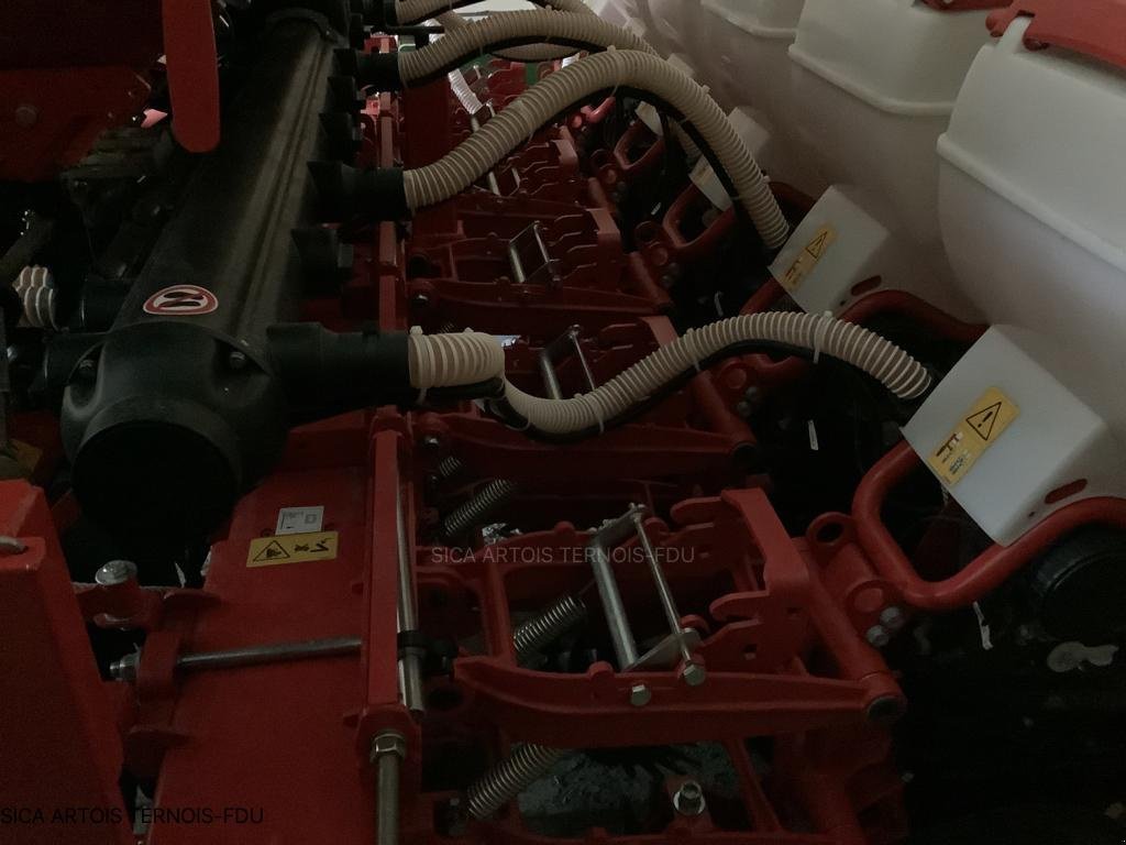 Einzelkornsägerät of the type Kverneland 6RGS, Gebrauchtmaschine in HERLIN LE SEC (Picture 8)