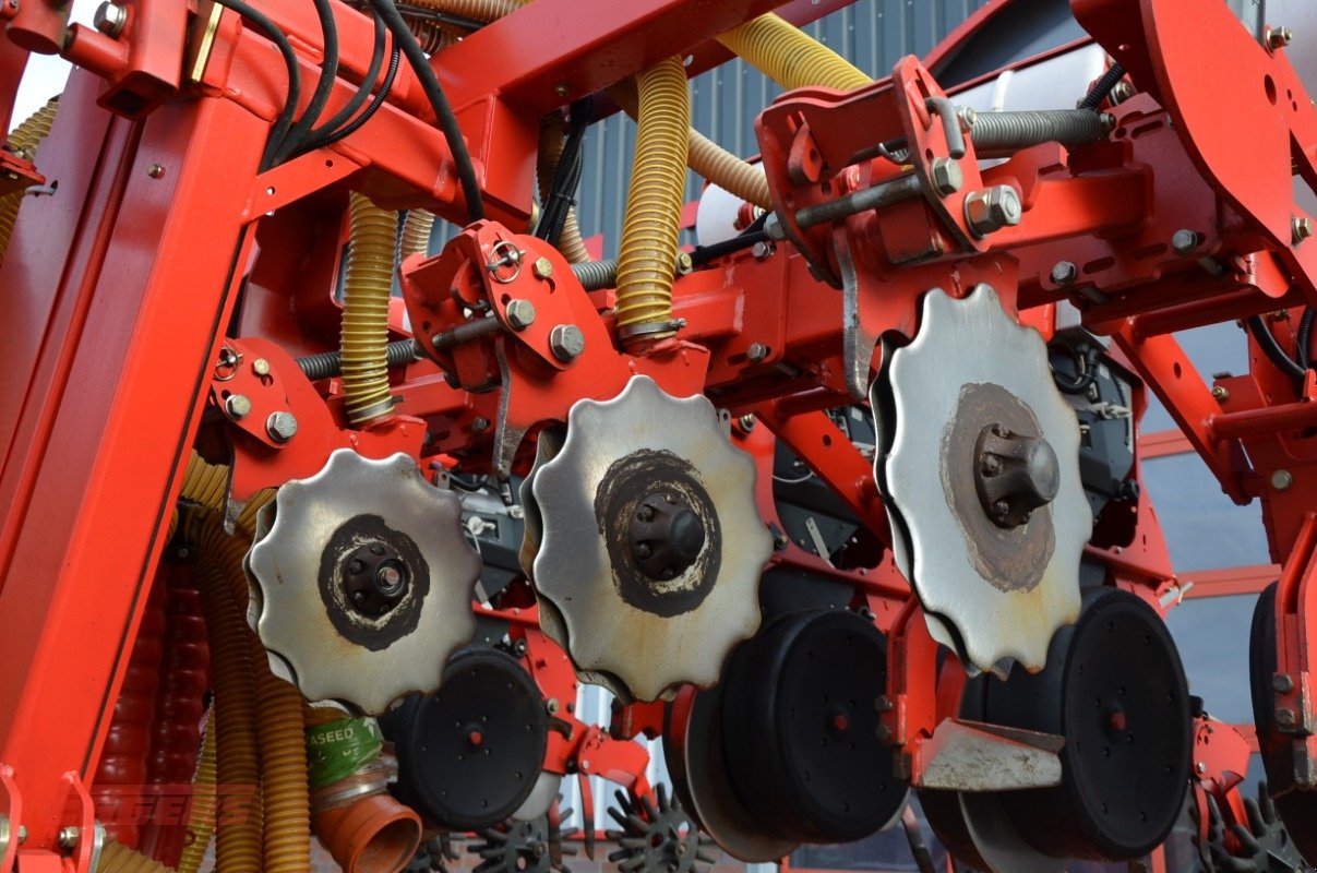 Einzelkornsägerät des Typs Kverneland Optima 6,00m HD e-drive II, Gebrauchtmaschine in Suhlendorf (Bild 11)