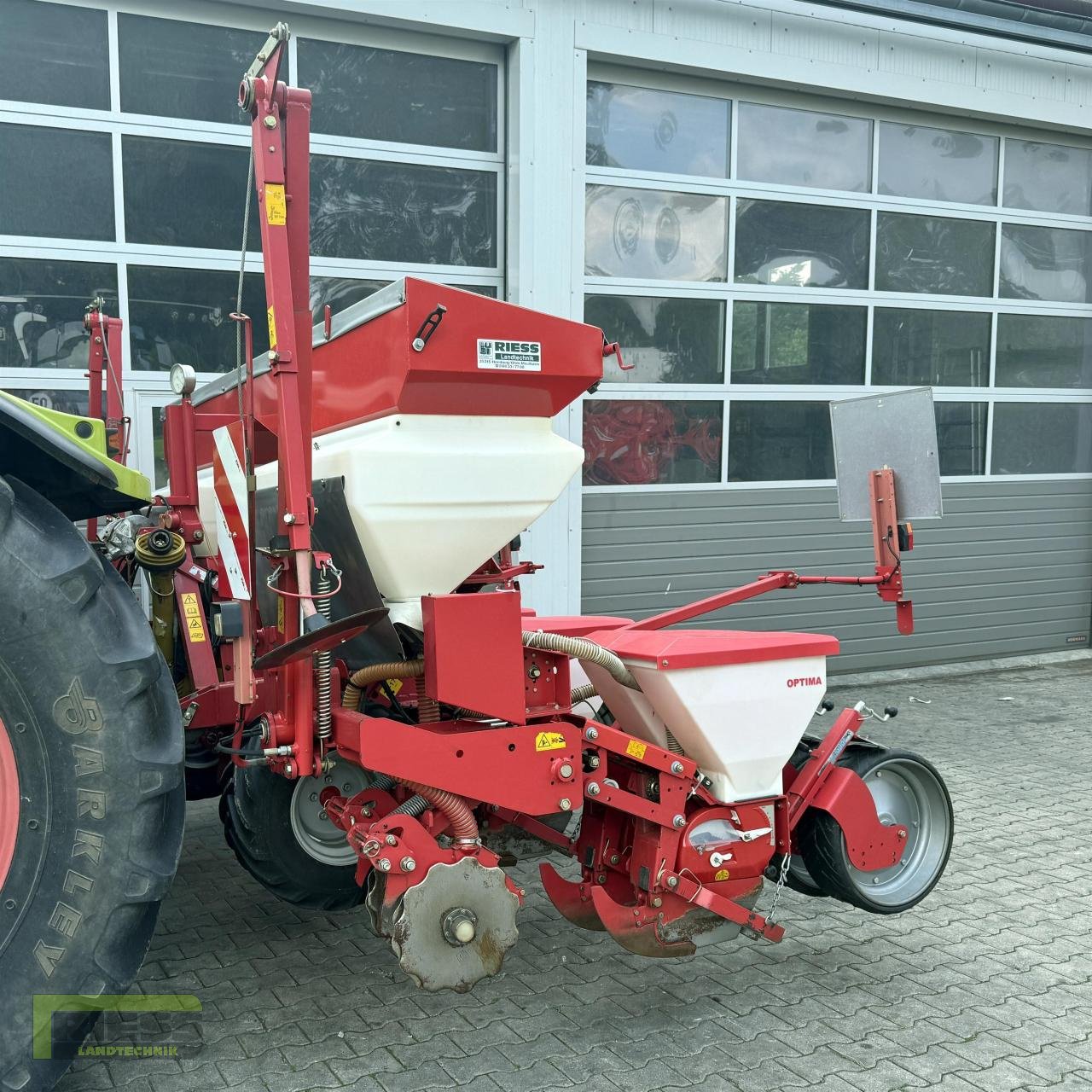 Einzelkornsägerät des Typs Kverneland OPTIMA 6 Reihig + Dünger  nur 350 HA, Gebrauchtmaschine in Homberg/Ohm - Maulbach (Bild 1)