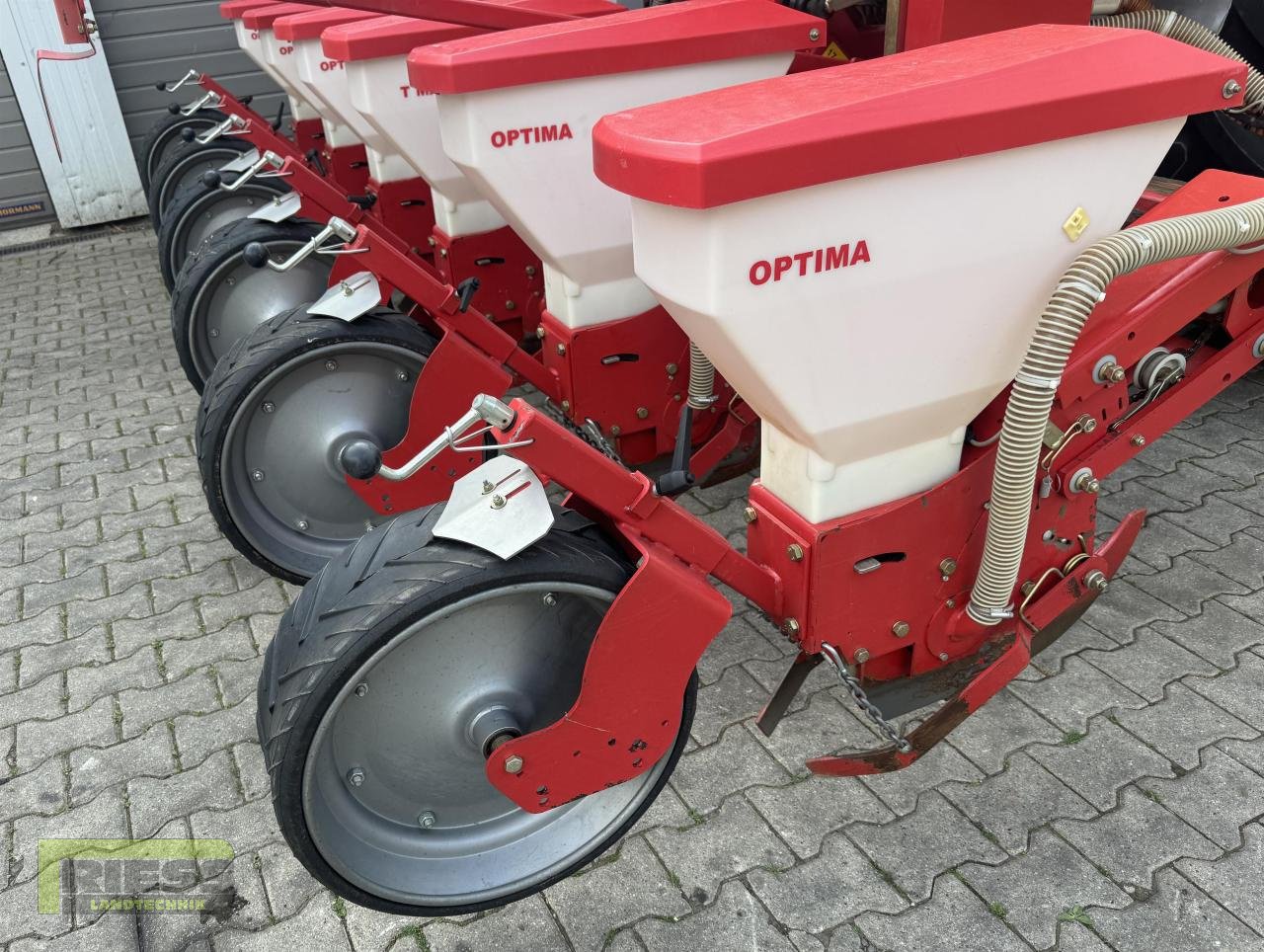 Einzelkornsägerät des Typs Kverneland OPTIMA 6 Reihig + Dünger  nur 350 HA, Gebrauchtmaschine in Homberg/Ohm - Maulbach (Bild 5)