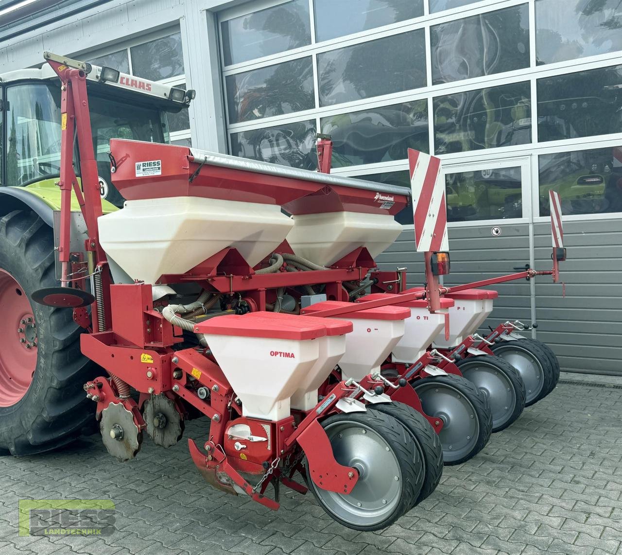 Einzelkornsägerät des Typs Kverneland OPTIMA 6 Reihig + Dünger  nur 350 HA, Gebrauchtmaschine in Homberg/Ohm - Maulbach (Bild 11)