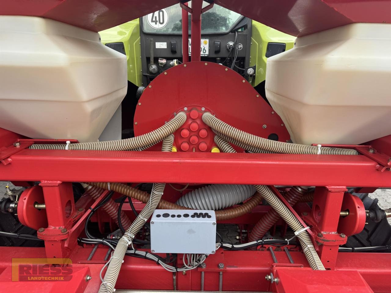 Einzelkornsägerät des Typs Kverneland OPTIMA 6 Reihig + Dünger  nur 350 HA, Gebrauchtmaschine in Homberg/Ohm - Maulbach (Bild 13)