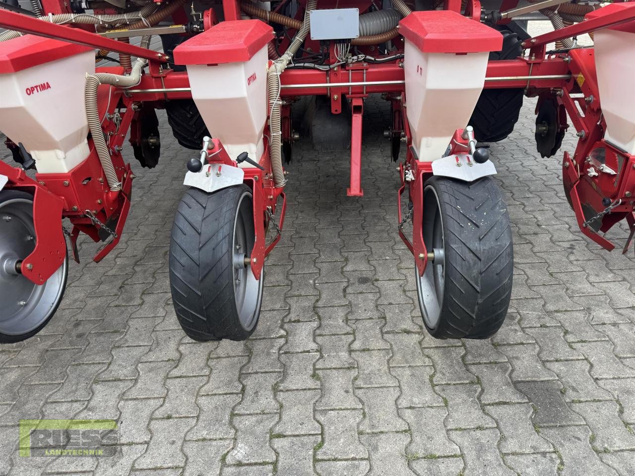 Einzelkornsägerät des Typs Kverneland OPTIMA 6 Reihig + Dünger  nur 350 HA, Gebrauchtmaschine in Homberg/Ohm - Maulbach (Bild 19)