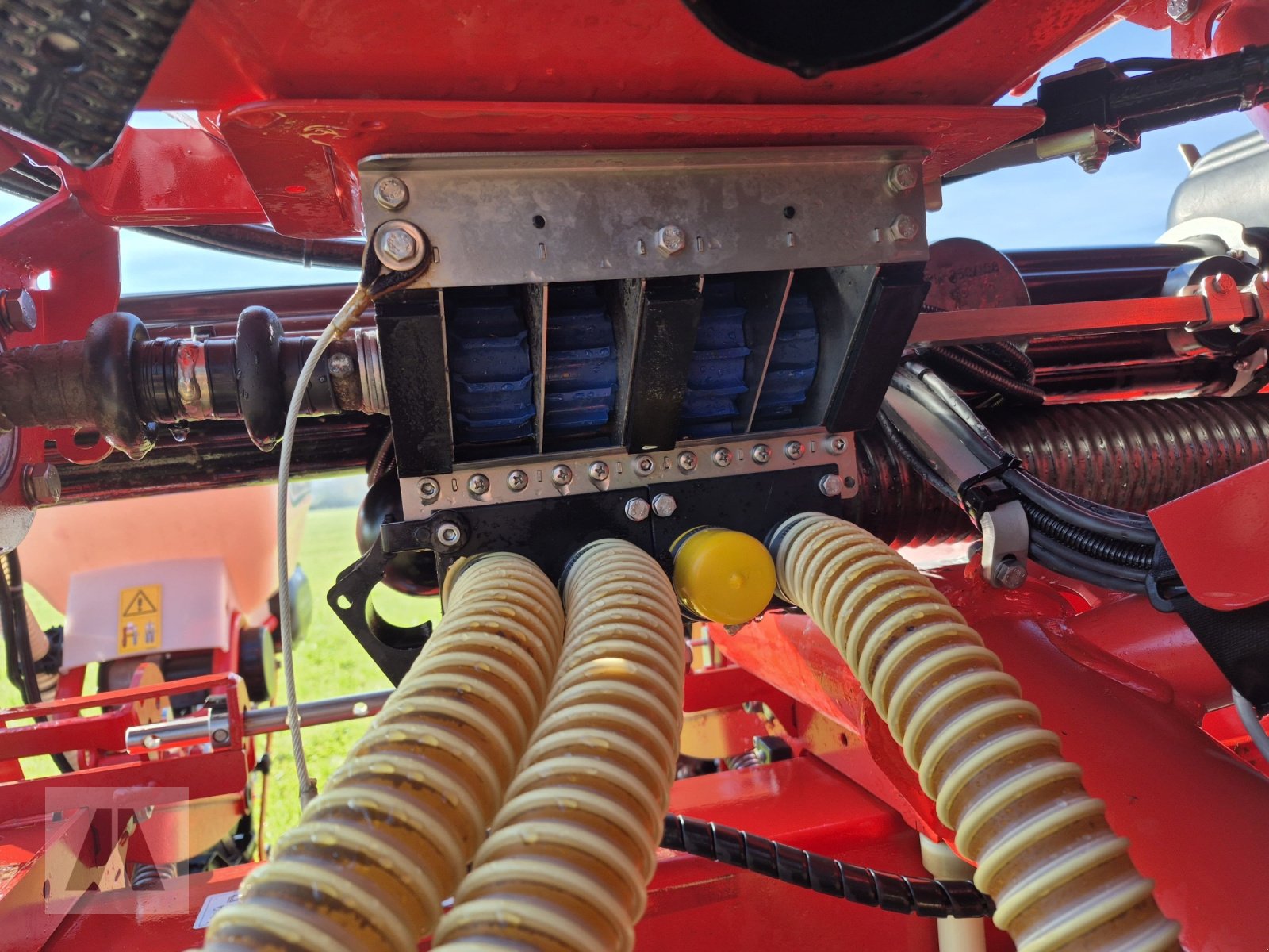 Einzelkornsägerät van het type Kverneland Optima eDrive, Gebrauchtmaschine in Langweid am Lech (Foto 11)