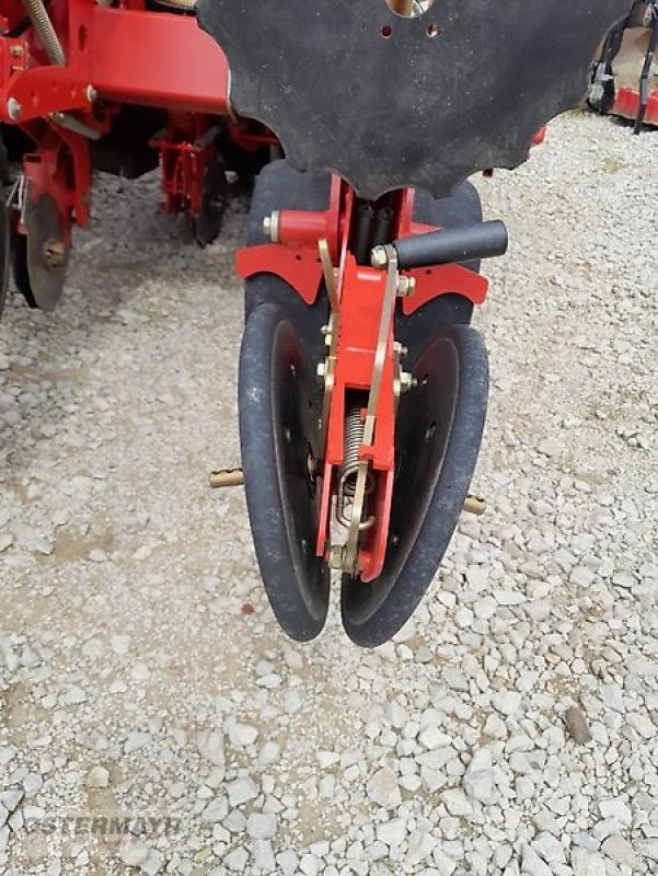 Einzelkornsägerät des Typs Kverneland Optima HD e-drive 8 Reihig, Gebrauchtmaschine in Rohr i .NB (Bild 5)