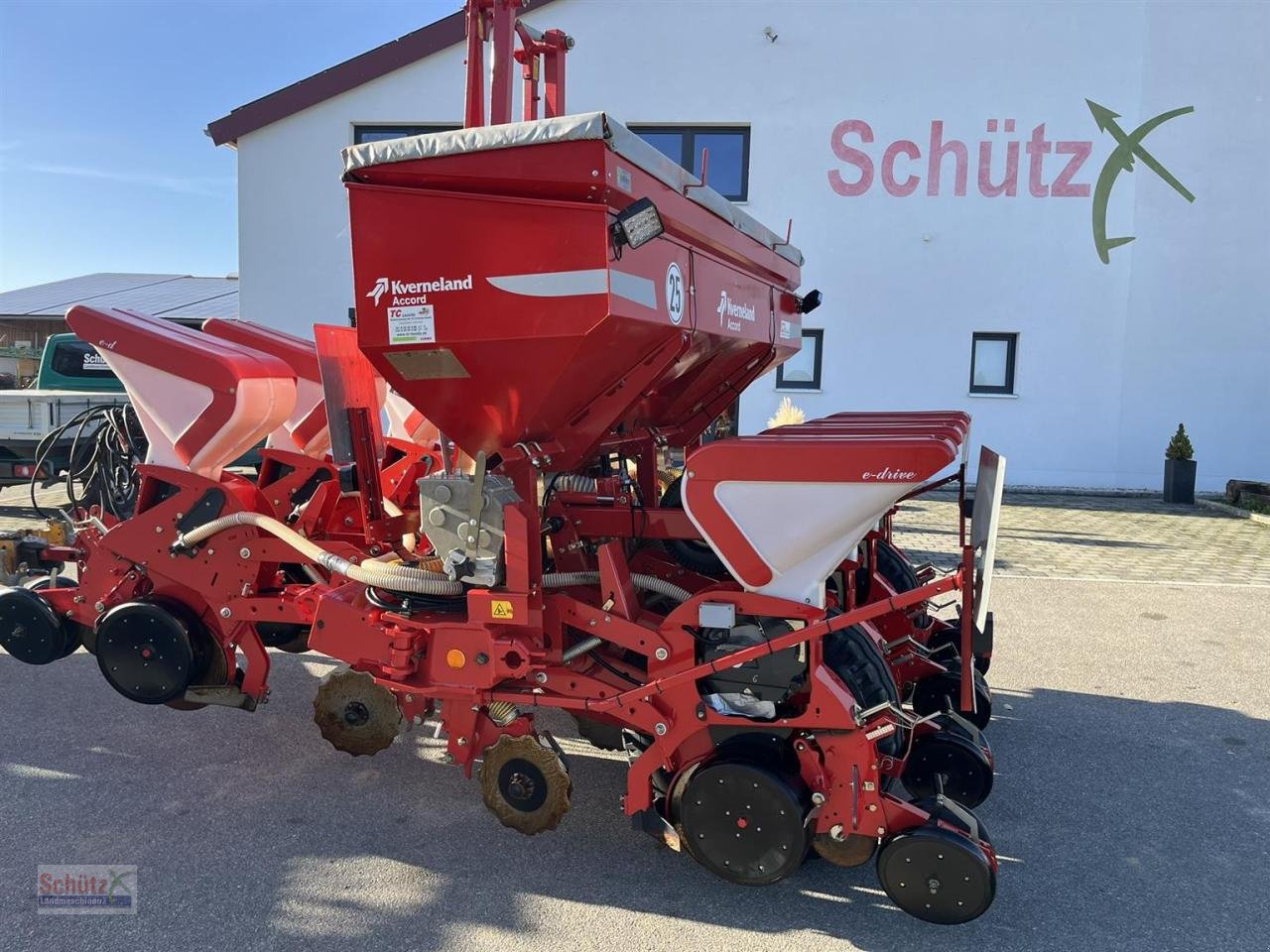 Einzelkornsägerät του τύπου Kverneland Optima HD e-Drive mit Section Control und Düngeeinrichtung, 8-reihig, 75 cm Abstand, Gebrauchtmaschine σε Schierling (Φωτογραφία 3)