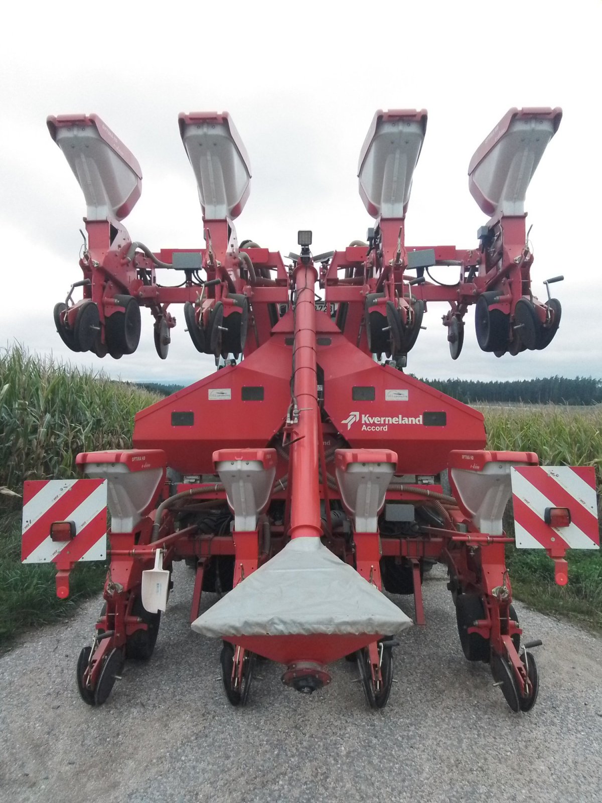 Einzelkornsägerät des Typs Kverneland Optima HD eDrive, Gebrauchtmaschine in Plößberg (Bild 1)