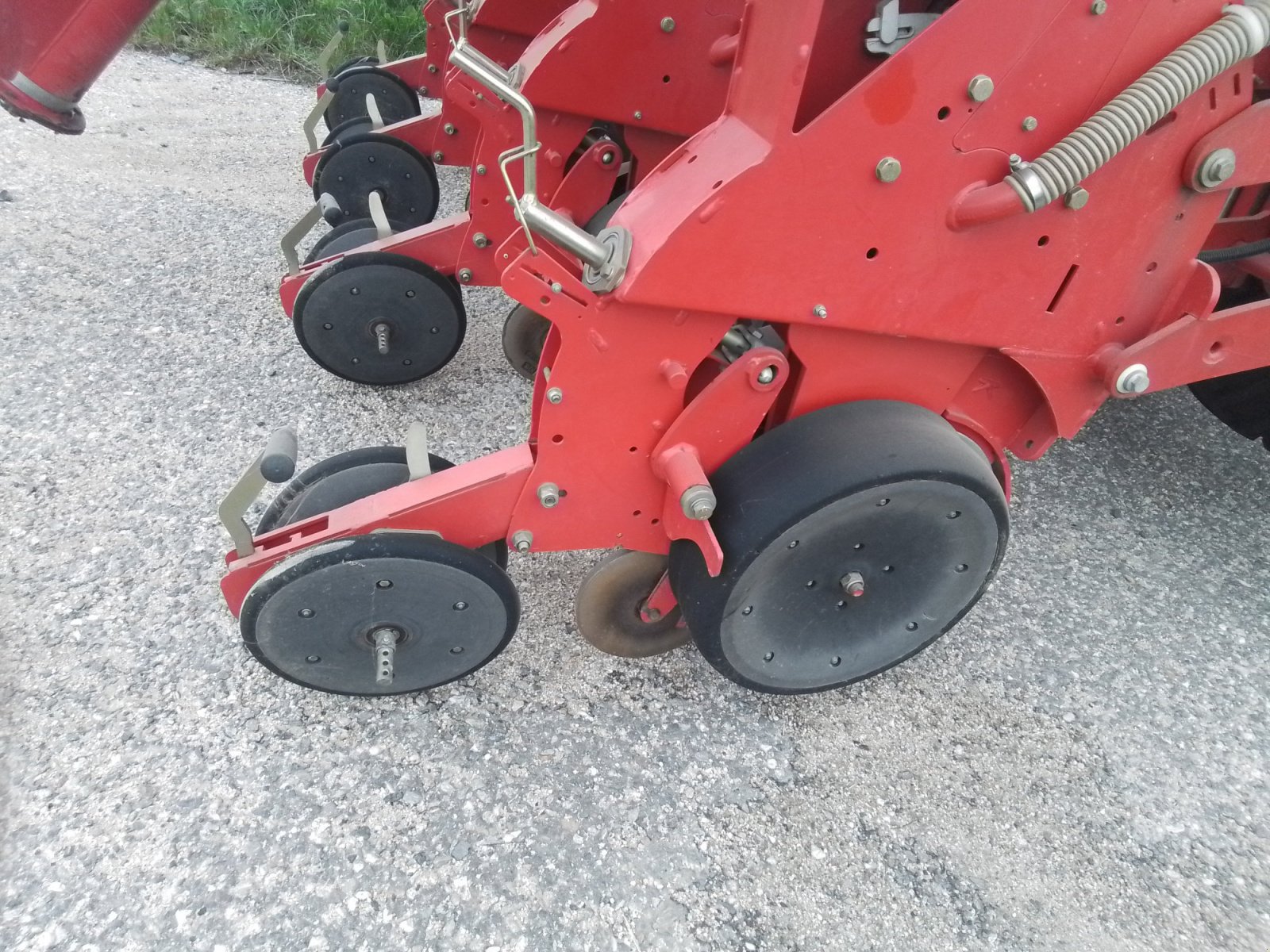 Einzelkornsägerät des Typs Kverneland Optima HD eDrive, Gebrauchtmaschine in Plößberg (Bild 3)