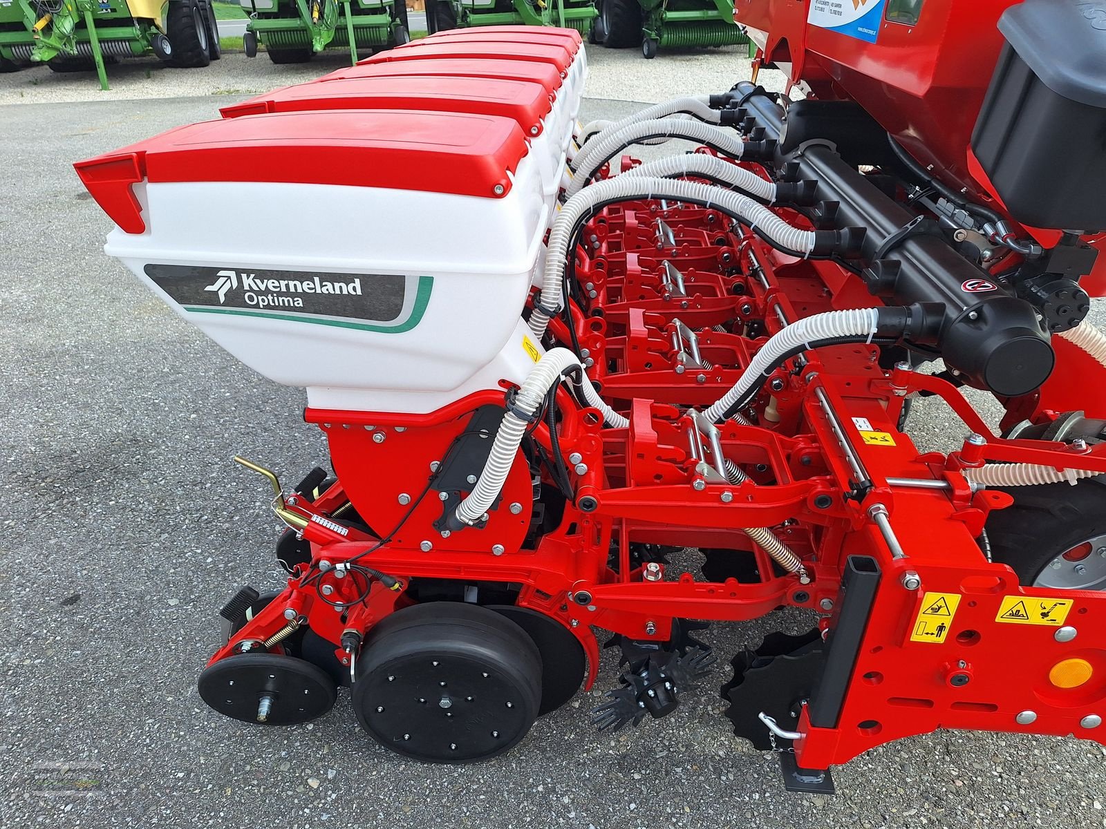 Einzelkornsägerät des Typs Kverneland Optima V 6-RHG, Neumaschine in Gampern (Bild 10)