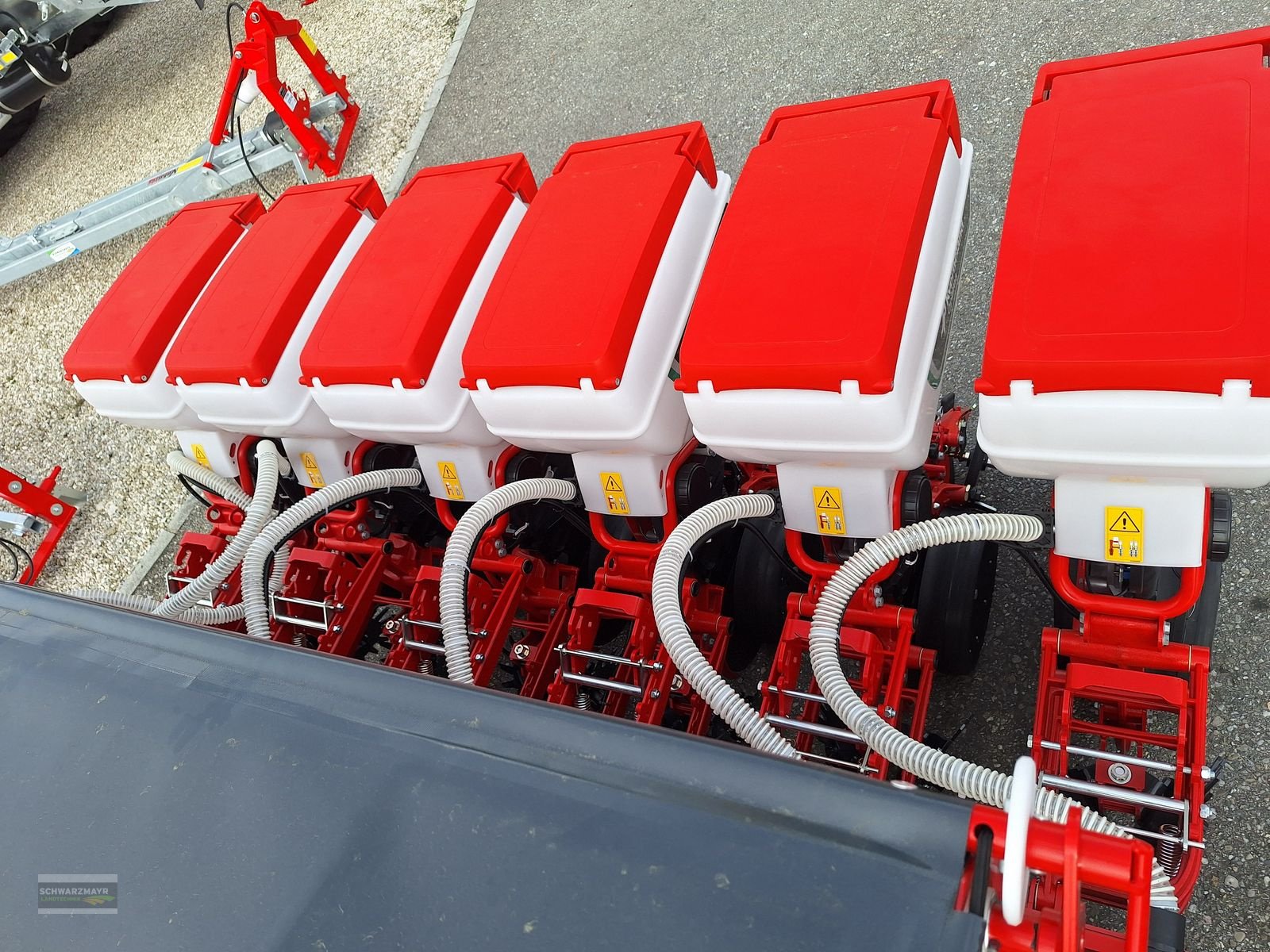 Einzelkornsägerät des Typs Kverneland Optima V 6-RHG, Neumaschine in Gampern (Bild 17)