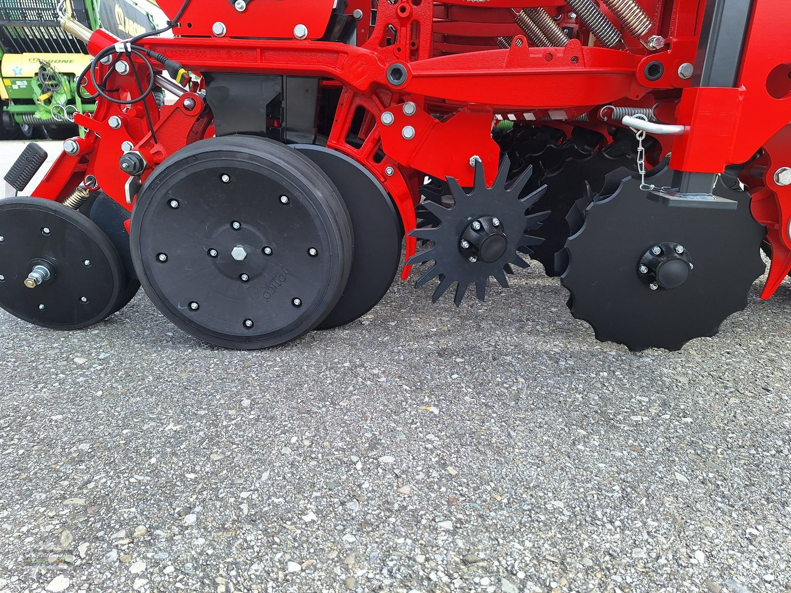 Einzelkornsägerät des Typs Kverneland Optima V 6-RHG, Neumaschine in Gampern (Bild 11)