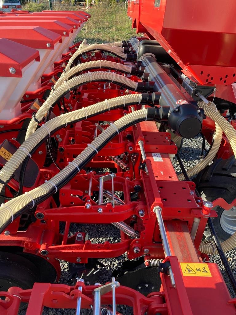 Einzelkornsägerät tip Kverneland OPTIMA V E-DRIVE 8 RGS, Gebrauchtmaschine in CONDE SUR VIRE (Poză 2)