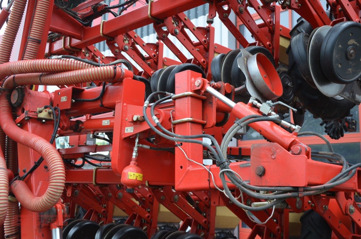 Einzelkornsägerät a típus Kverneland Unicorn Synchrodrive 18-reihig, Gebrauchtmaschine ekkor: Suhlendorf (Kép 11)