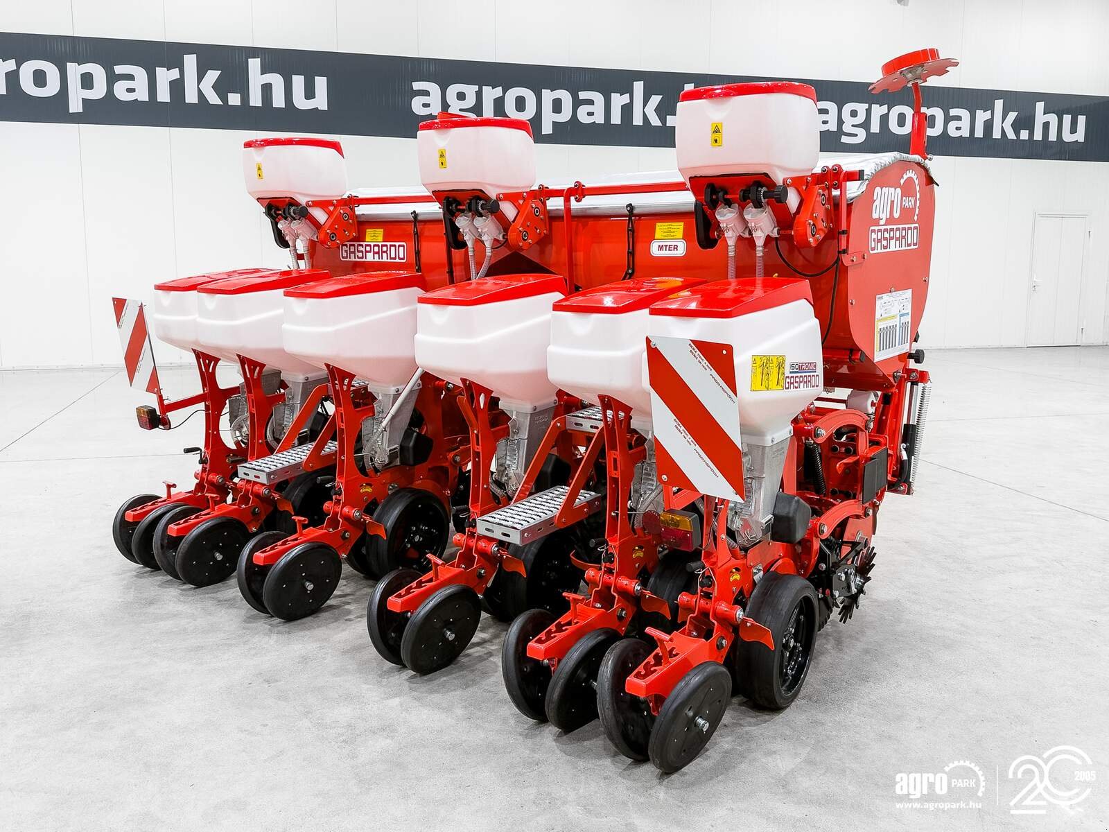 Einzelkornsägerät des Typs Maschio MTE Isotronic 6-row ISOBUS precision seed drill with electric microgranulate dispenser, Gebrauchtmaschine in Csengele (Bild 1)