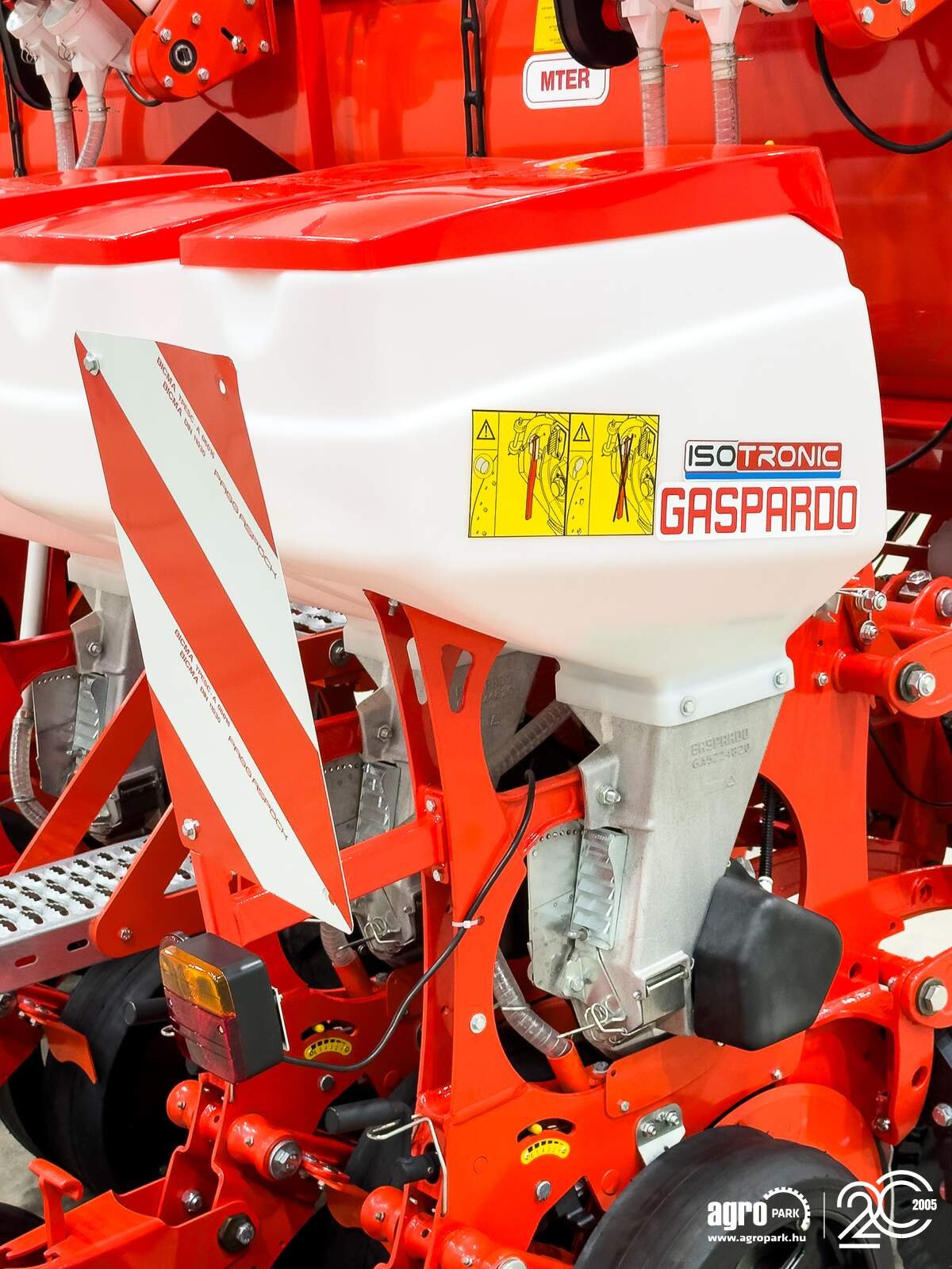Einzelkornsägerät des Typs Maschio MTE Isotronic 6-row ISOBUS precision seed drill with electric microgranulate dispenser, Gebrauchtmaschine in Csengele (Bild 16)