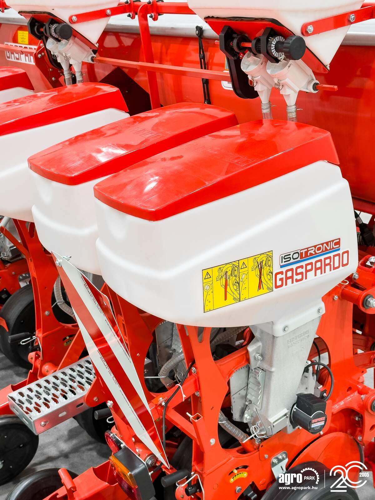 Einzelkornsägerät typu Maschio MTE Isotronic UNUSED 6-row ISOBUS precision seed drill with mechanical microgranulate dispenser, Gebrauchtmaschine w Csengele (Zdjęcie 15)