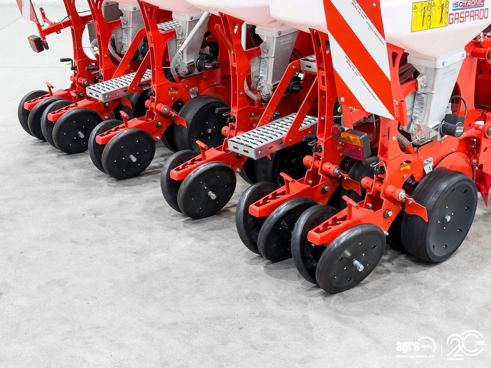 Einzelkornsägerät typu Maschio MTE Isotronic UNUSED 6-row ISOBUS precision seed drill with mechanical microgranulate dispenser, Gebrauchtmaschine w Csengele (Zdjęcie 26)
