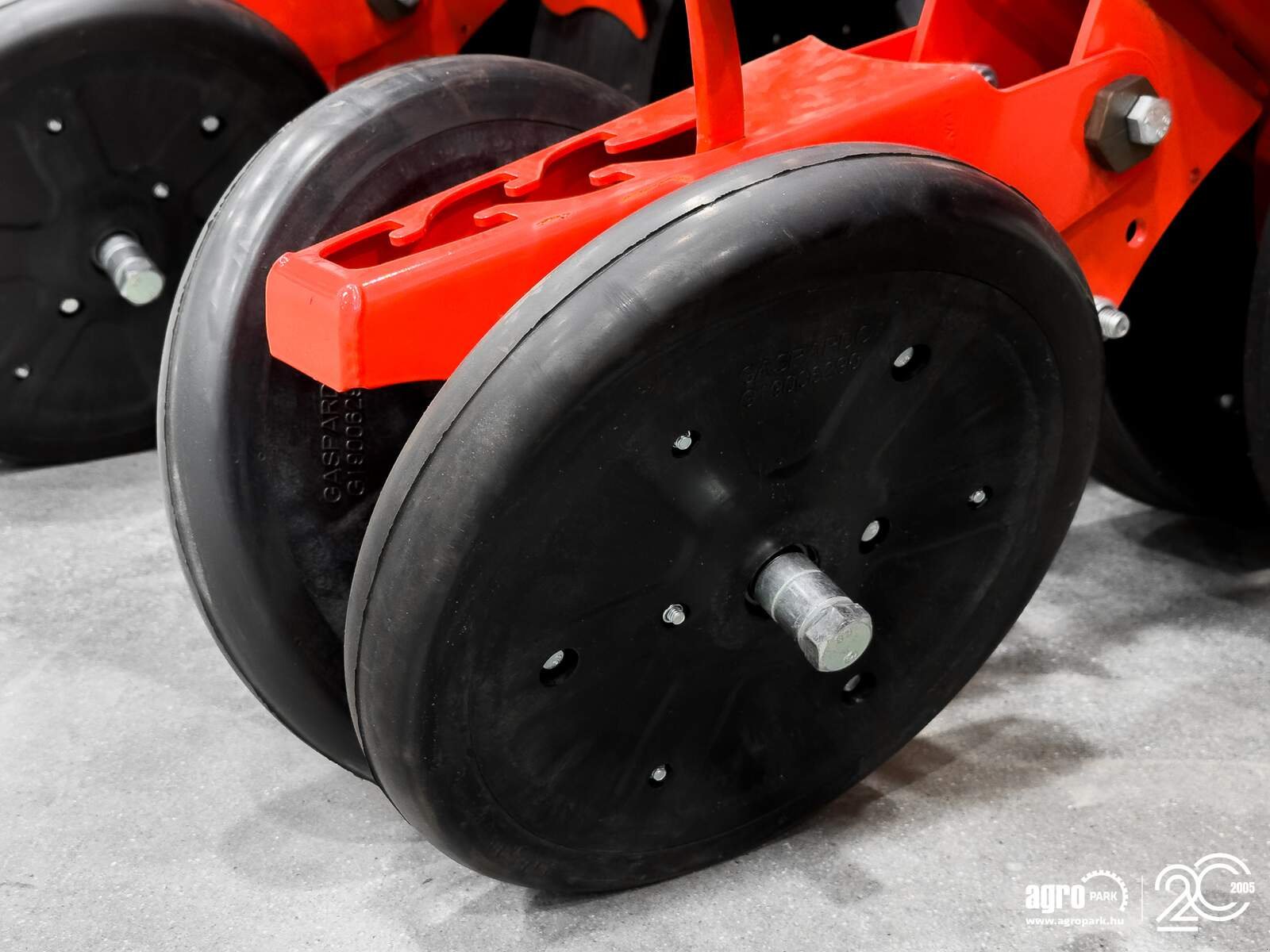 Einzelkornsägerät typu Maschio MTE Isotronic UNUSED 6-row ISOBUS precision seed drill with mechanical microgranulate dispenser, Gebrauchtmaschine w Csengele (Zdjęcie 29)