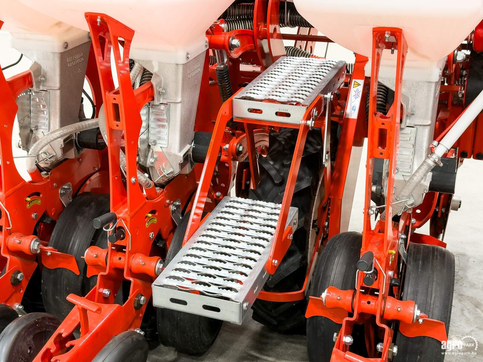 Einzelkornsägerät tip Maschio MTE Isotronic UNUSED 6-row ISOBUS precision seed drill with mechanical microgranulate dispenser, Gebrauchtmaschine in Csengele (Poză 19)
