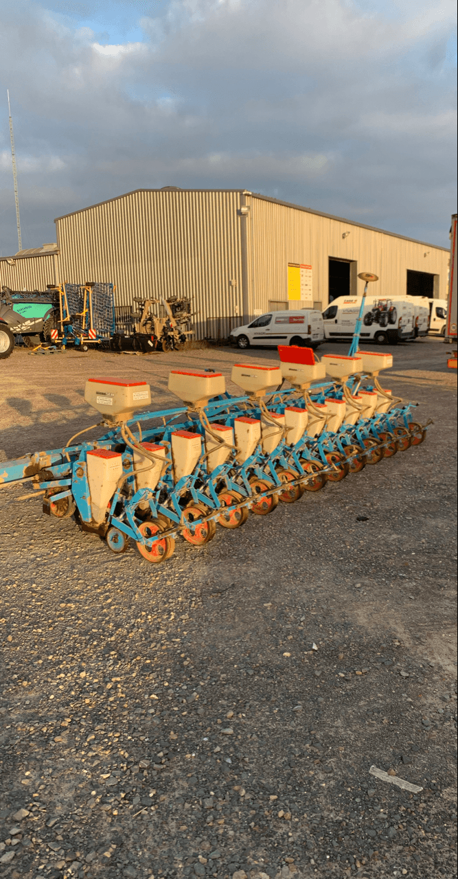 Einzelkornsägerät of the type Monosem 12 RANGS-45CM, Gebrauchtmaschine in CINTHEAUX (Picture 2)