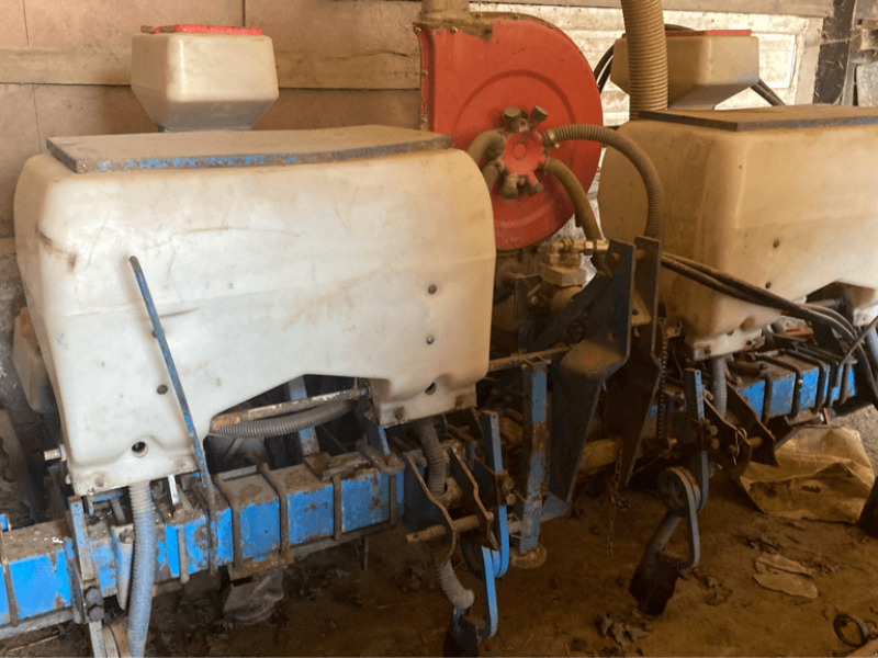 Einzelkornsägerät du type Monosem 4 RANGS, Gebrauchtmaschine en CONDE SUR VIRE (Photo 1)