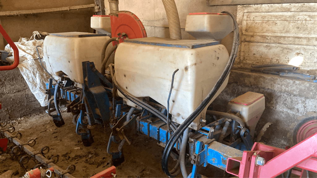 Einzelkornsägerät του τύπου Monosem 4 RANGS, Gebrauchtmaschine σε CONDE SUR VIRE (Φωτογραφία 2)