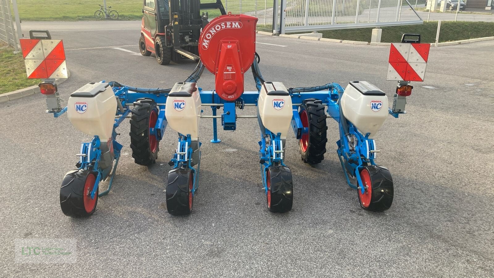 Einzelkornsägerät des Typs Monosem 4 Reihen, Gebrauchtmaschine in Eggendorf (Bild 5)