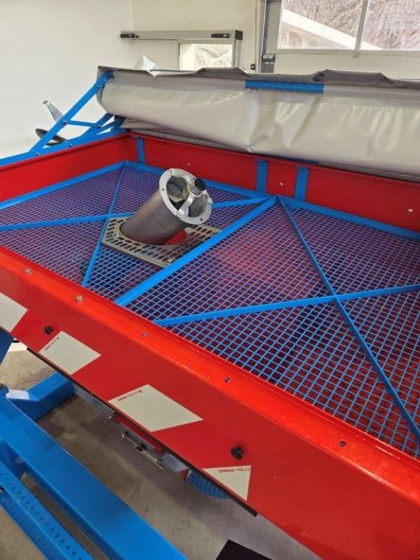 Einzelkornsägerät del tipo Monosem Fronttank, Vorführmaschine en Altenmarkt (Imagen 5)